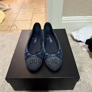 Chanel Women's denim Blue and Black Ballet Flats